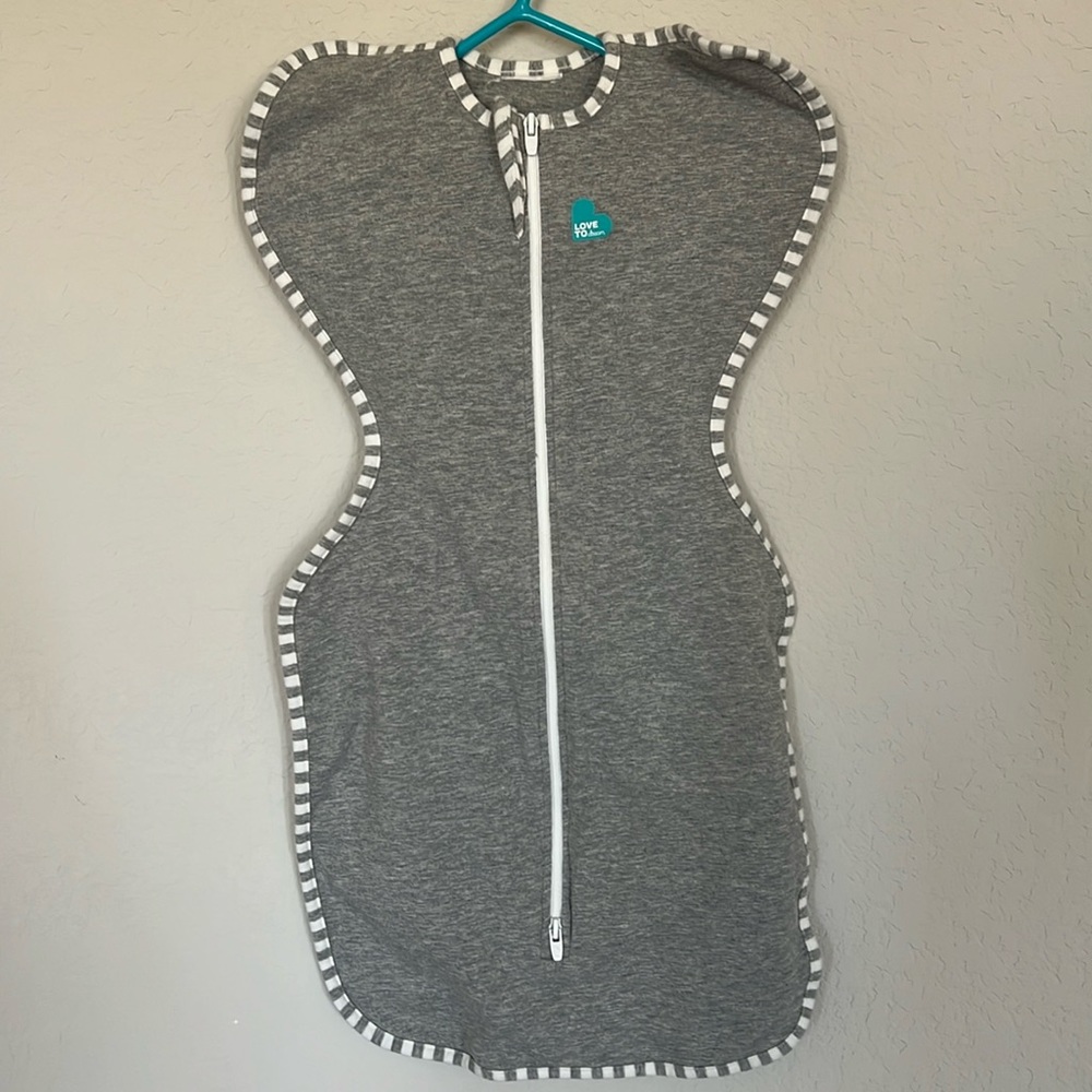 Small 7-13 lbs Love to dream swaddle sleep sack grey